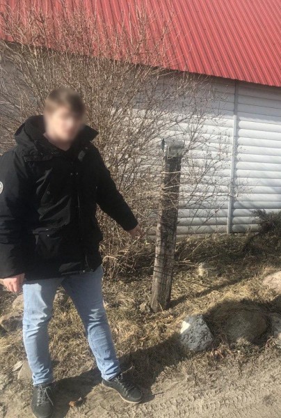 Трое воронежцев покупали наркотики в интернет-магазине и сбывали их через тайники