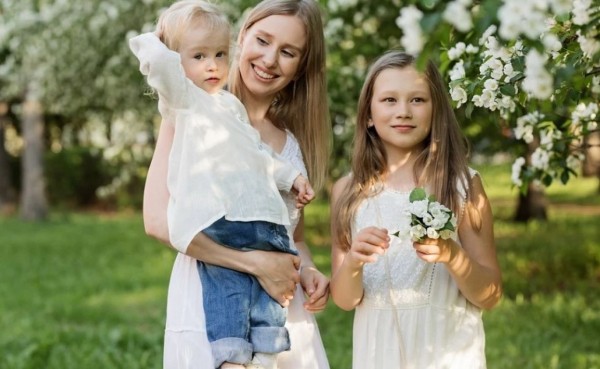 В Госдуме приняли закон об удвоении пособий на детей
