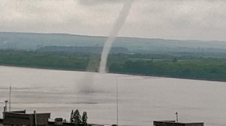 Эксперт объяснил появление гигантского водяного вихря под Воронежем