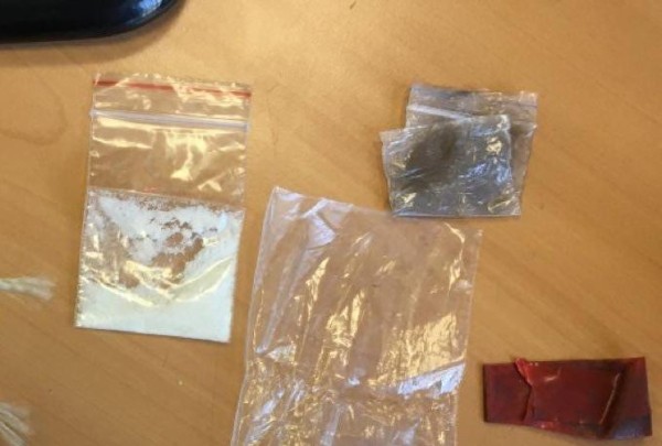 Трое воронежцев покупали наркотики в интернет-магазине и сбывали их через тайники