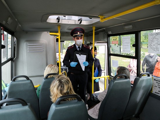 В Воронеже взяли на особый контроль соблюдение масочного режима в общественном транспорте
