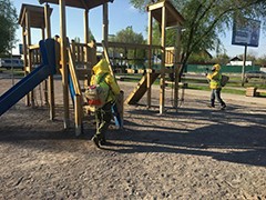 В Воронеже продолжаются работы по санитарной обработке остановочных павильонов