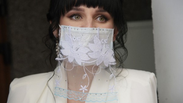 &laquo;Это надолго, надо привыкать&raquo;. Воронежские общественники и медики поддержали масочный режим