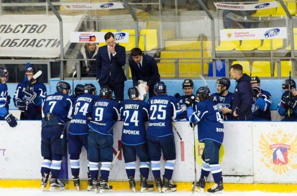 Воронежские хоккейные клубы отменили сборы из-за коронавируса