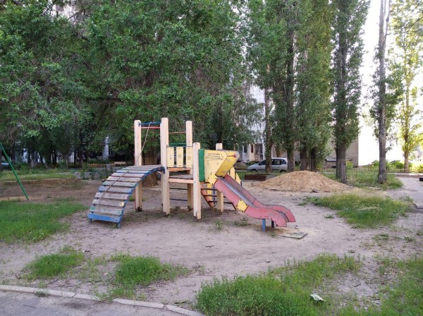 В Воронеже умирает улица Остужева. Посмотрим девять фото и ужаснемся вместе