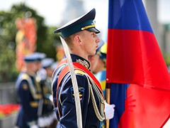 В Воронеже в День памяти и скорби возложили цветы и венки к могиле Неизвестного солдата