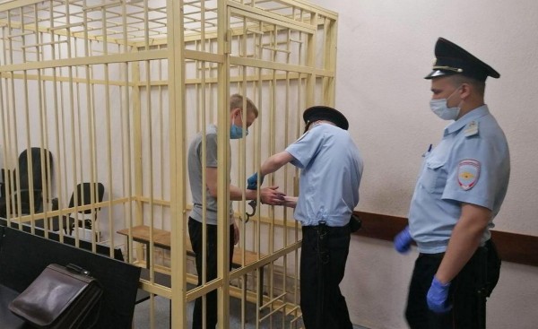 Сбившего трёх пешеходов в Воронеже полицейского отправили под домашний арест