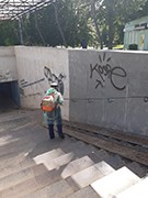 В Воронеже продолжается санитарная обработка остановочных павильонов