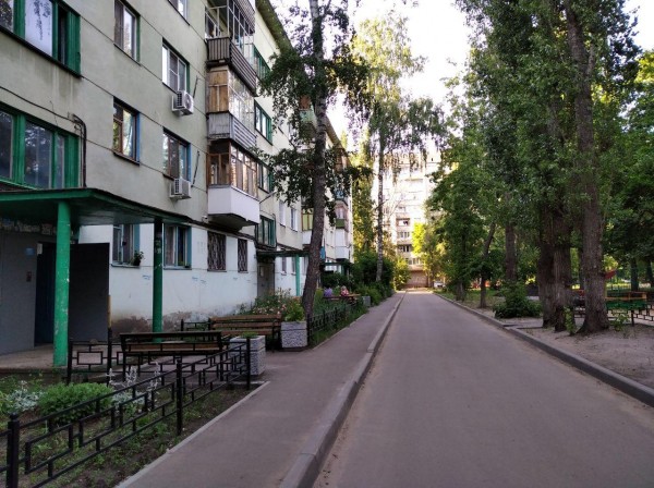 В Воронеже умирает улица Остужева. Посмотрим девять фото и ужаснемся вместе