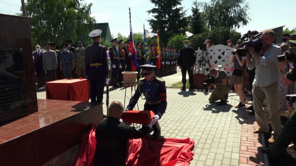 Под Воронежем захоронили останки погибшего в годы войны лётчика