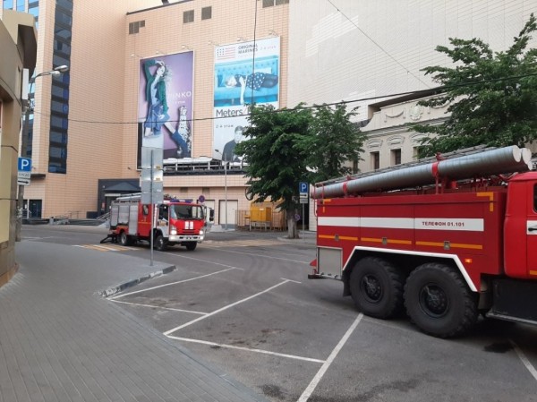 В Воронеже ночью загорелся бизнес-центр &laquo;Галереи Чижова&raquo;
