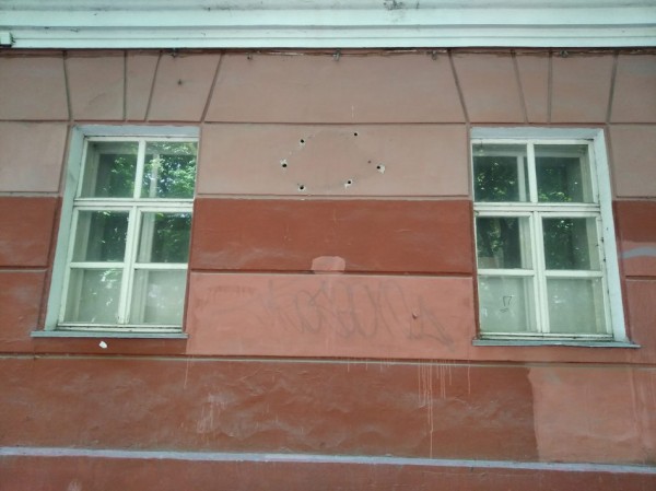 Умирает, но не сдается. Посмотрим 14 фото, что стало с Домом офицеров через девять лет после смены владельца