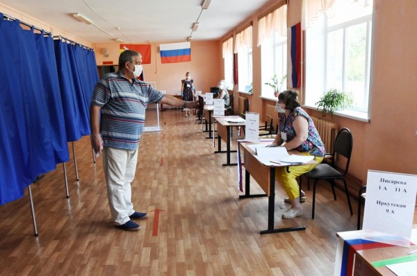 Как в Воронеже голосуют по поправкам в Конституцию
