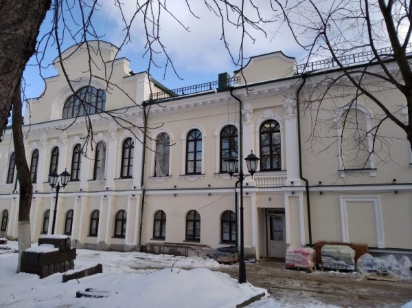 Реставрация поликлиники для раковых больных отложена на неопределенный срок &mdash; фасад здания не угодил правительству