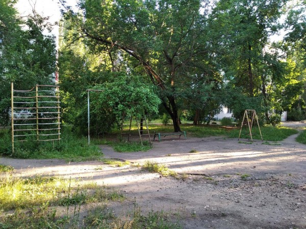 В Воронеже умирает улица Остужева. Посмотрим девять фото и ужаснемся вместе