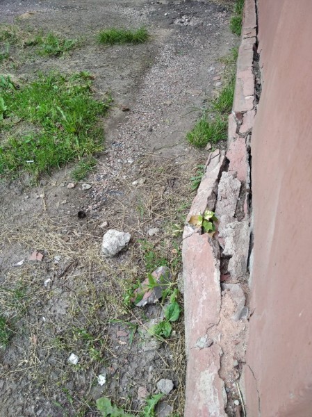 Умирает, но не сдается. Посмотрим 14 фото, что стало с Домом офицеров через девять лет после смены владельца