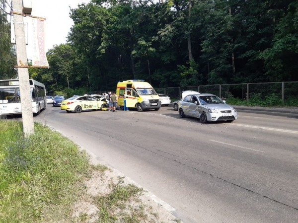 В Воронеже произошло ДТП с такси