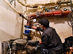 В районах города идет подготовка к очередному отопительному периоду