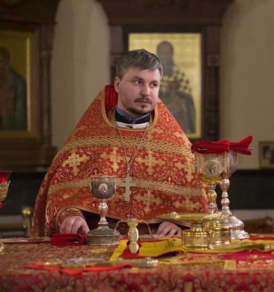 В страшной аварии в Черноземье погиб священник и его семья