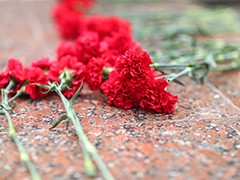 Вечный огонь вернулся на обновленную площадь Победы