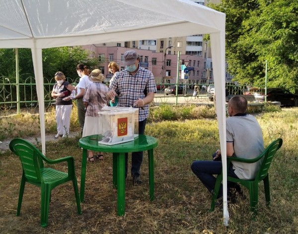 Как жители Ленинского района решают судьбу Конституции в разгар коронавируса Как жители Ленинского района решают судьбу Конституции в разгар коронавируса