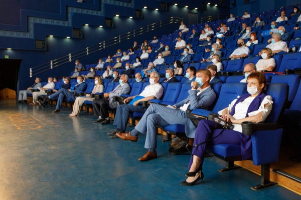 &laquo;Единая Россия&raquo; выдвинула на выборы в Воронежскую областную и городскую Думы кандидатов. Среди них есть известные воронежцы и новички