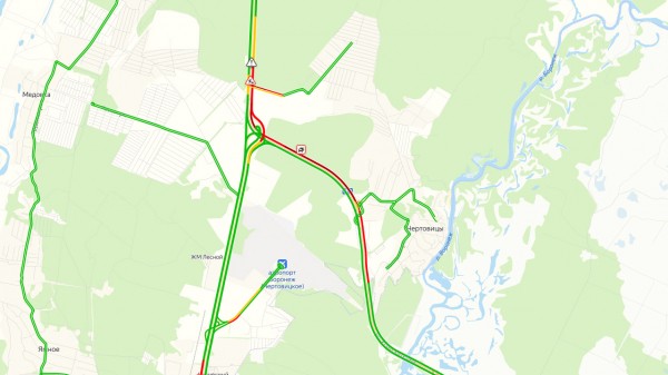 Большая пробка образовалась на выезде из Воронежа из-за ДТП