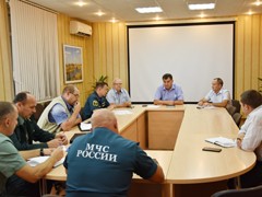 В Железнодорожном районе обсудили обеспечение пожарной безопасности до окончания летнего периода