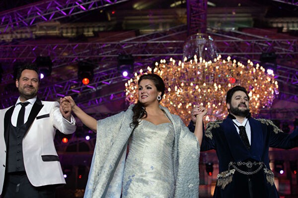 Нетребко, Исакова, Кукушкин, Костолевский. Кто ждет зрителей в театрах