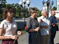 В Центральном районе почтили память воинов Воронежского добровольческого коммунистического полка