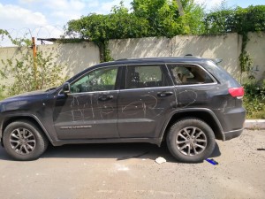 Жительница Воронежа изуродовала свой &laquo;Джип&raquo; из-за измен мужа