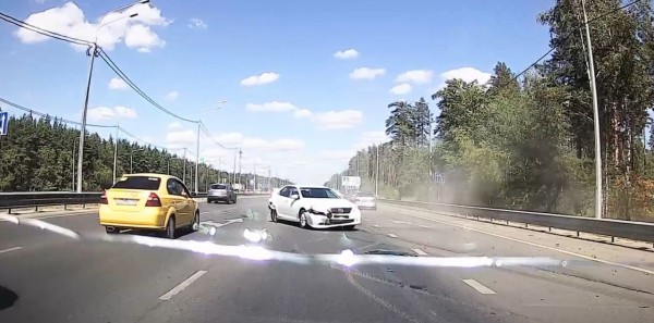 В массовом ДТП на Московском проспекте в Воронеже пострадал 4-летний ребёнок
