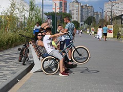 Вадим Кстенин и Евгения Уваркина посетили воронежский спортивный кластер на дамбе