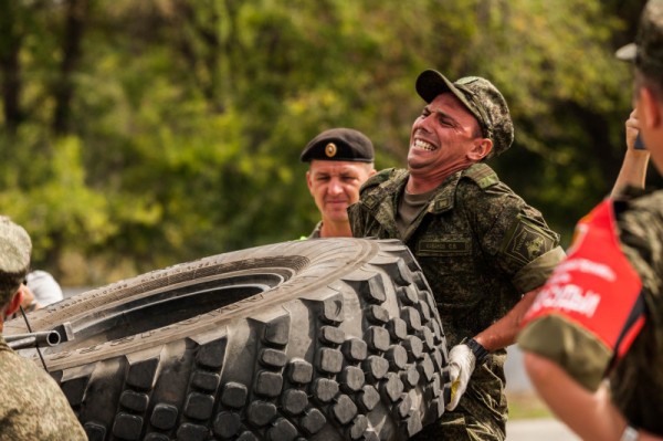 Российские военные победили в эстафете на армейских играх под Воронежем