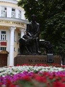 В сквере имени Бунина ведутся работы по устройству системы автополива