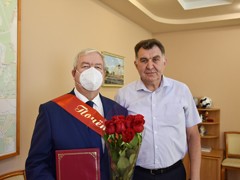 Книга Почета Железнодорожного района пополнилась еще одним именем