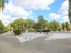 В Коминтерновском районе благоустроили сквер имени Николая Ватутина