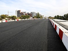 Дорожники готовятся к открытию рабочего движения по реконструируемому путепроводу на улице 9 Января