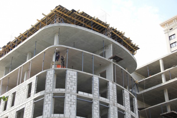 Строительство бизнес-центра на Никитинской стало сюрпризом для жителей элитного комплекса: &laquo;О таком соседстве не предупреждали&raquo;