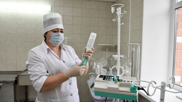 Вице-премьер РФ: массовая вакцинация от COVID-19 начнется в 2021 году