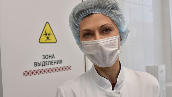 Президент согласился с идеей ЕР в 2 раза увеличить доплаты медикам за COVID-19 в праздники