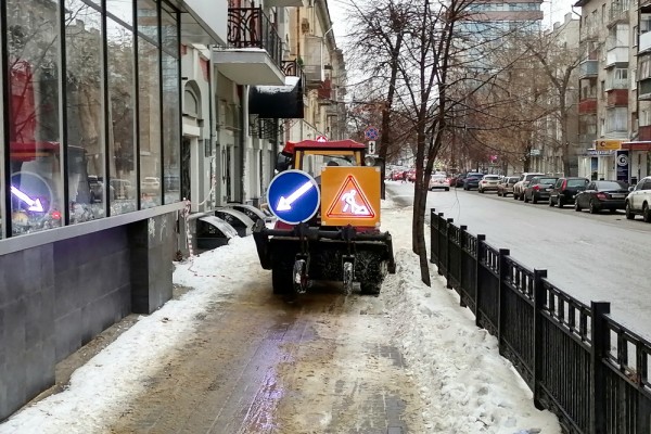 Зимний дождь проверил пеших воронежцев и автомобилистов на прочность