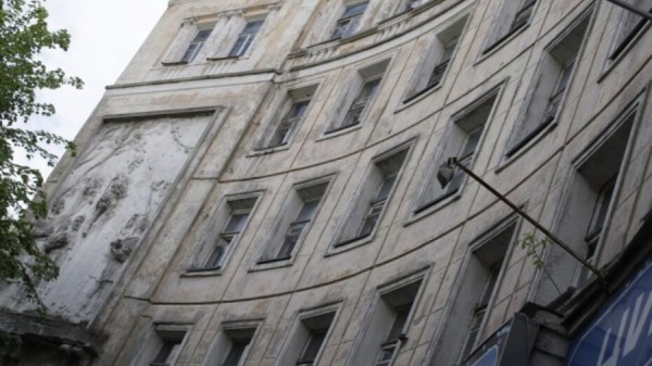 В Воронеже выдали разрешение на ремонт дома с &laquo;летающей девочкой&raquo;