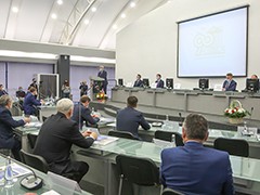 Глава Воронежа Вадим Кстенин принял участие в торжественном мероприятии, посвященном 90-летию строительного образования в регионе