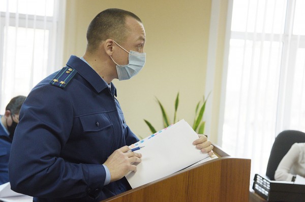 &laquo;Откуда столько?&raquo; Как воронежский суд разбирается в истории с 22 квартирами семьи гаишника