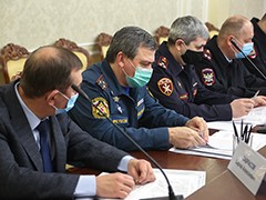 Вадим Кстенин: &laquo;На новогодние праздники нам надо обеспечить не только антитеррористическую безопасность людей, но и соблюдение санитарных требований&raquo;