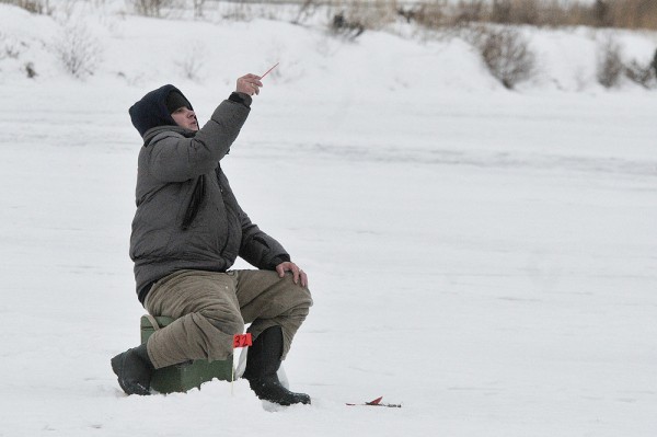 Перед рыбой &ndash; на колени. В Воронеже прошли соревнования Кубка области по ловле на мормышку