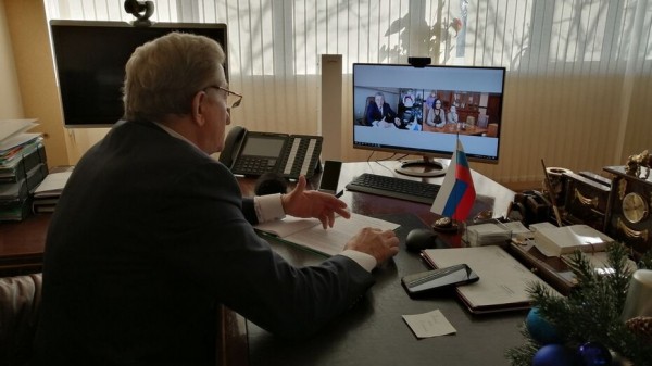 Воронежский сенатор Сергей Лукин провел прием семей с детьми