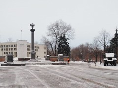 В районах города продолжаются работы по уборке и вывозу снега