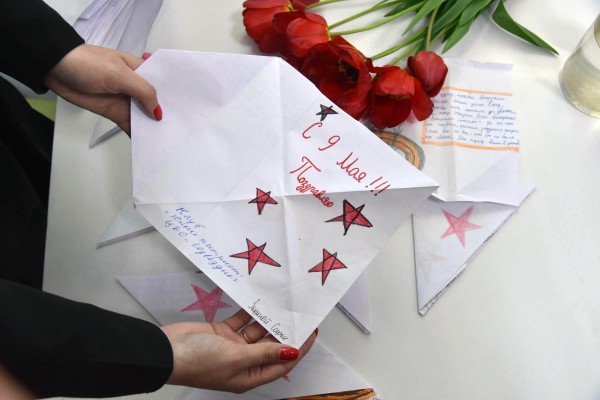 &laquo;Живите долго-долго&raquo;. Воронежские волонтеры присоединились к акции &laquo;Письмо Победы&raquo;